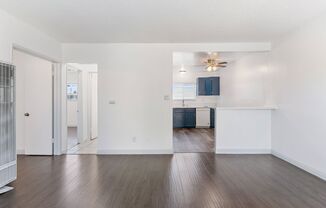 2 beds, 1 bath, 733 sqft, $2,195, Unit 07