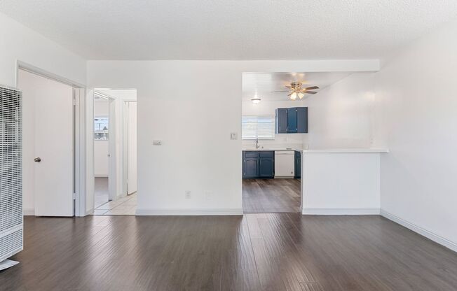 2 beds, 1 bath, 733 sqft, $2,195, Unit 07