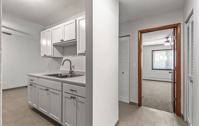 1 bed, 1 bath, 675 sqft, $1,095, Unit 319