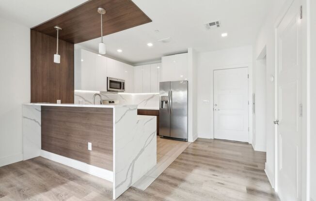 1 bed, 1 bath, 720 sqft, $2,250, Unit 605
