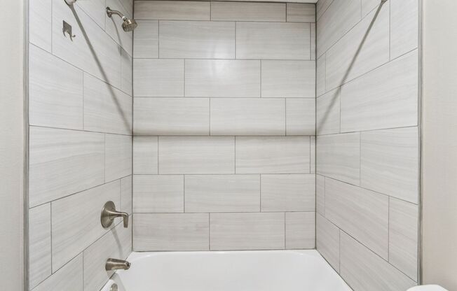 2 beds, 1 bath, 1,100 sqft, $1,995, Unit 3111-4