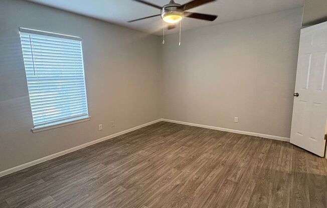 2 beds, 2 baths, 931 sqft, $1,450, Unit 13-1302