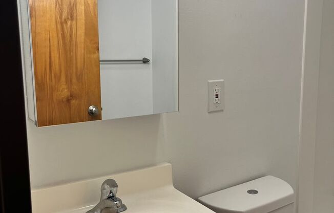 1 bed, 1 bath, 626 sqft, $1,750, Unit 45-107