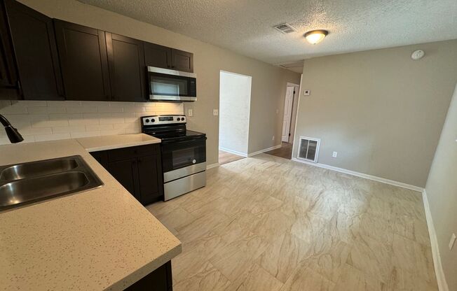 4 beds, 1 bath, $1,135