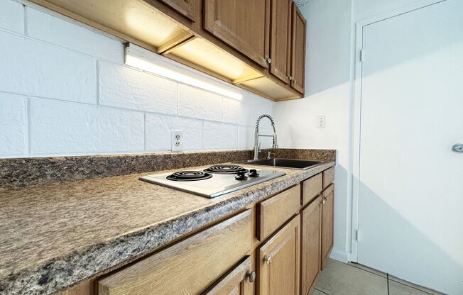 Studio, 1 bath, $1,350