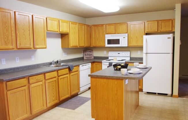 3 beds, 2 baths, 1,409 sqft, $1,645, Unit 1830-301