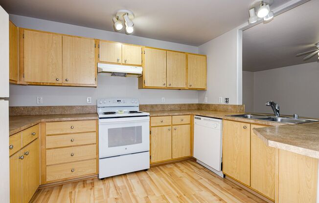 2 beds, 2 baths, 1,004 sqft, $1,625, Unit D34