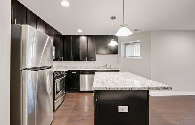 4544 S. Indiana Garden