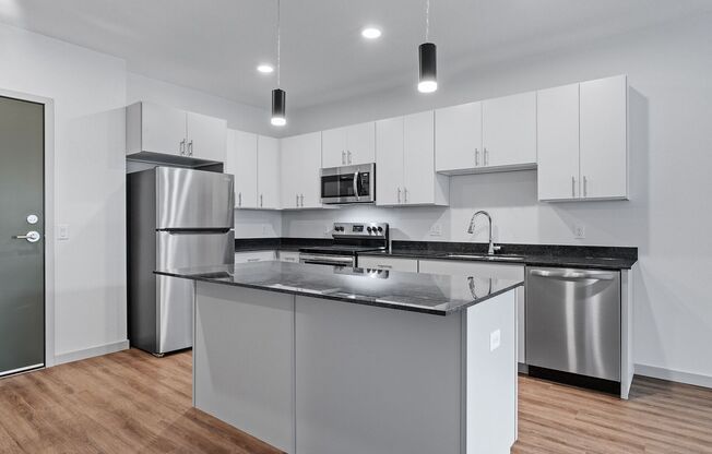 1 bed, 1 bath, 857 sqft, $1,625, Unit 318