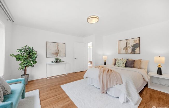 3 beds, 3 baths, $3,795