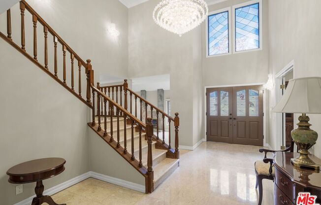 5 beds, 6 baths, 5,290 sqft, $12,000