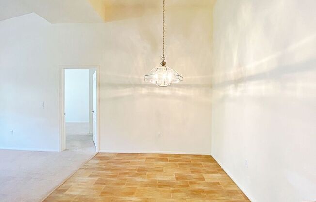 3481 DESERT CLIFF ST