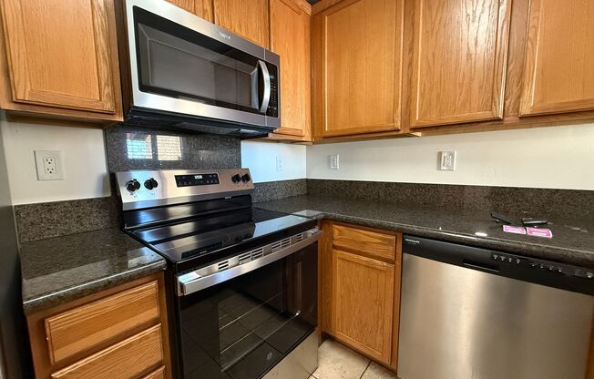 Oakdale Village Properties LLC