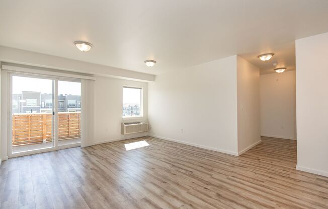 4 beds, 4 baths, 1,709 sqft, $3,300, Unit 116-107