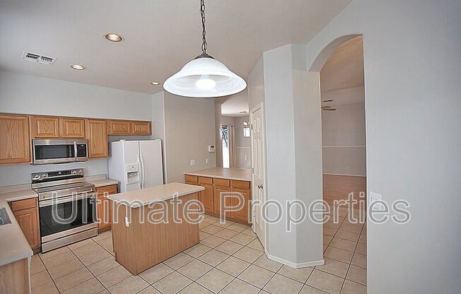 6331 W PONTIAC DR