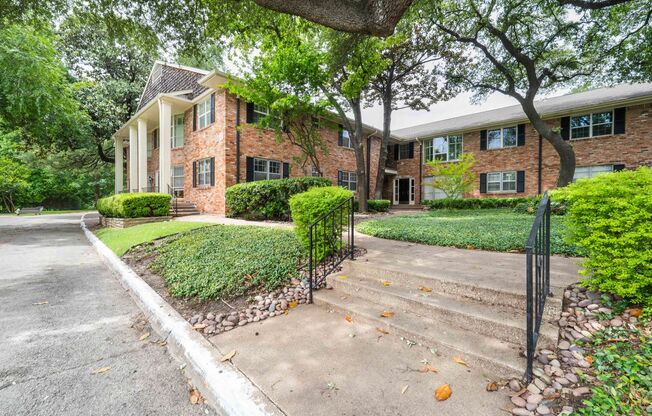3011 Mahanna Springs Unit# A, Dallas, Texas 75235