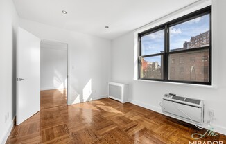 255 W 14th St
