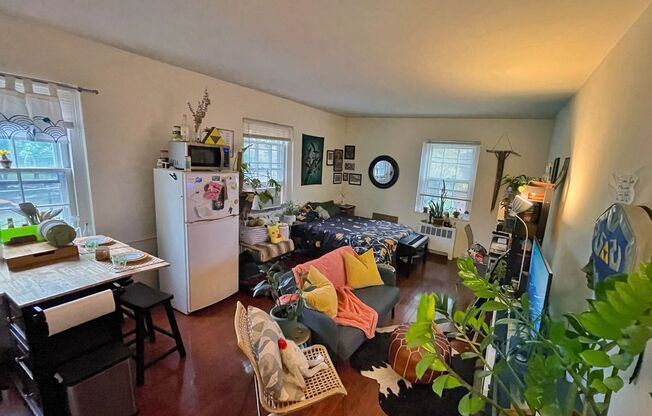 Studio, 1 bath, $1,199, Unit MT723D