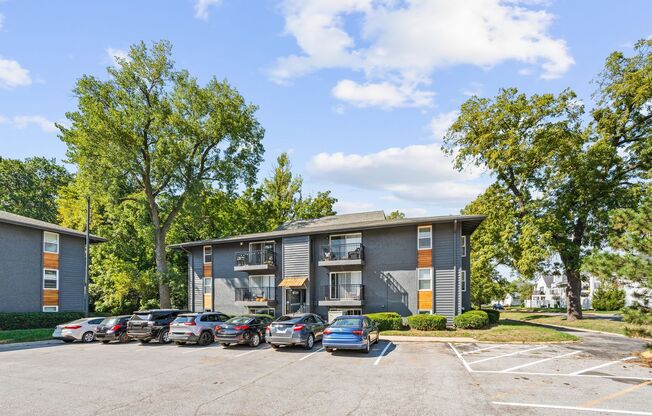 2 beds, 1 bath, 945 sqft, $1,325, Unit 8723-302