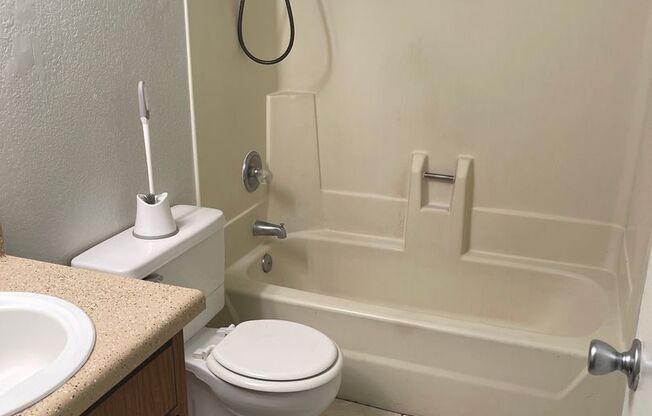 2813 E. Paradise Lane (LW)