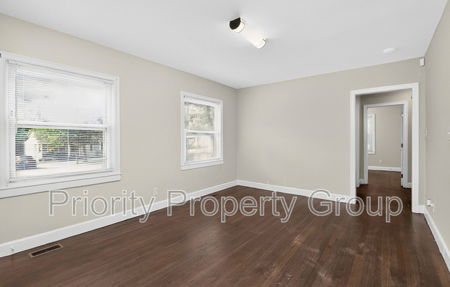 1242 FORDHAM RD