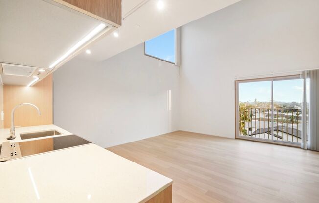 1 bed, 1 bath, 677 sqft, $2,695, Unit 504