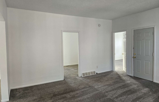 57 LEONARD NE