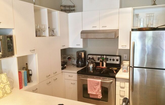 1 bed, 1 bath, $1,795, Unit # 404