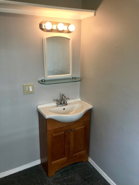 Studio, 1 bath, 300 sqft, $950, Unit Unit #3