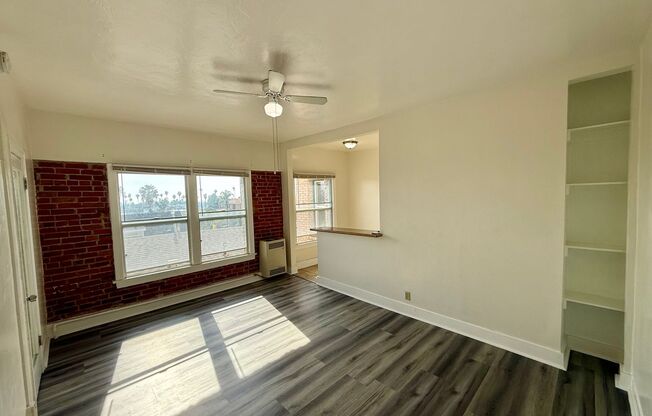 1626 N. Harvard Blvd.