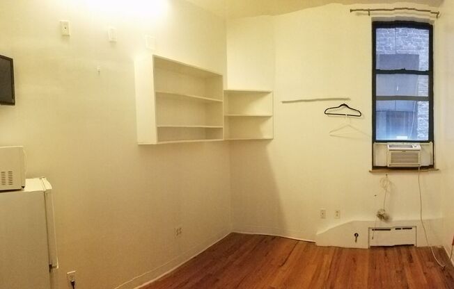 1 bed, 1 bath, 90 sqft, $1,195, Unit 14 - 3D