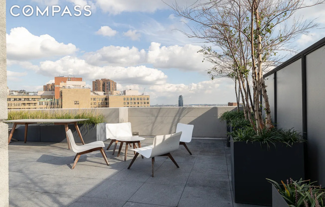1 bed, 1 bath, 729 sqft, $5,350, Unit 10G