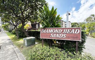 Diamond Head 1/1 with A/C and Parking