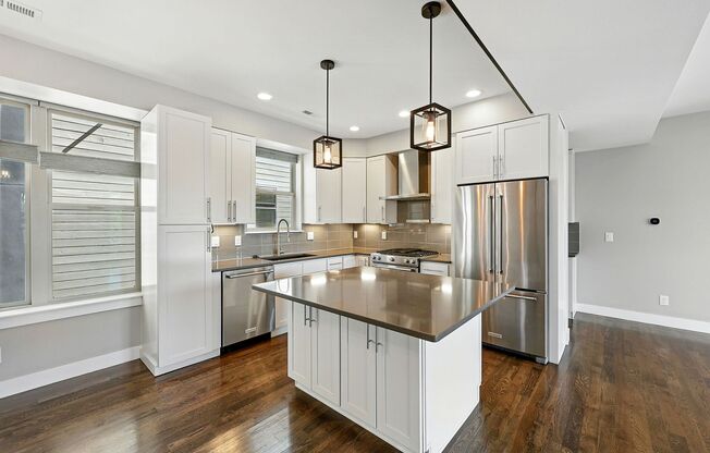 Modern 3-story Townhome | Rooftop Deck + Garage | Prime Old Town Littleton