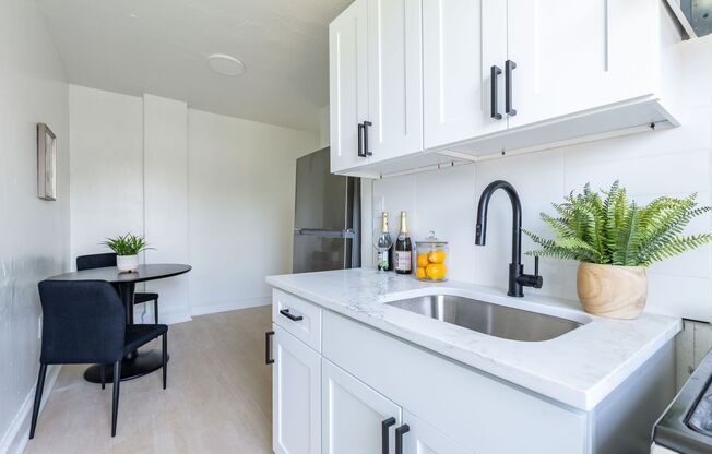 Studio, 1 bath, 375 sqft, $1,049, Unit C3