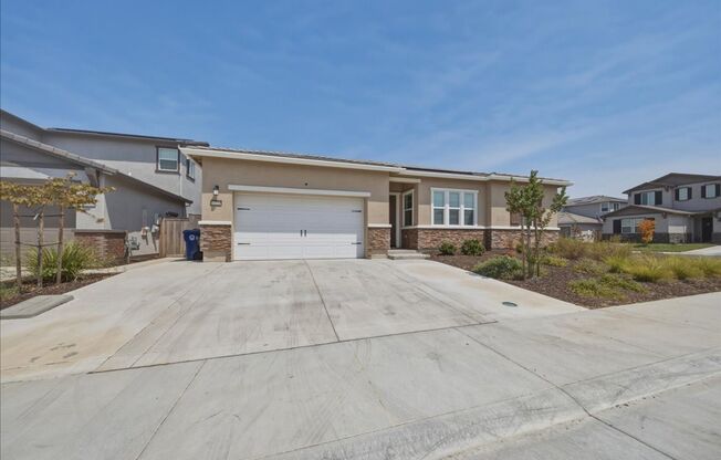 12725 Parakeet Way