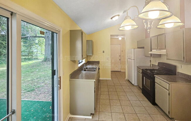 2416 NEWGATE DR