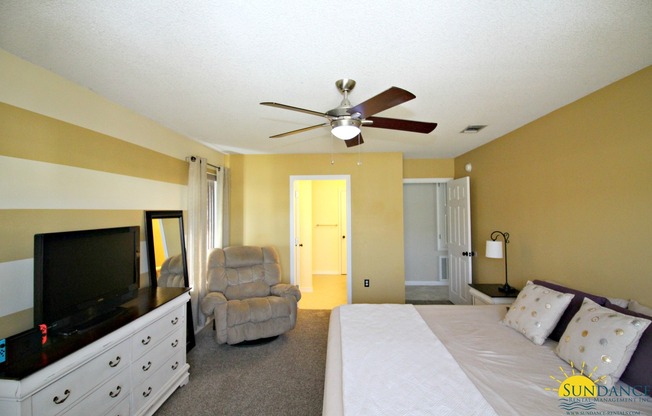 3 beds, 2 baths, $2,000