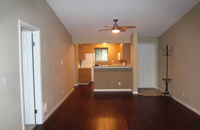 Free ½ Month's Rent!!! Top Floor Condo - Water/Sewer/Trash Included - Reserved Parking!