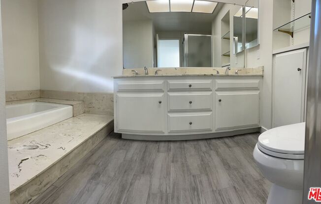 4 beds, 2.5 baths, 2,569 sqft, $5,500