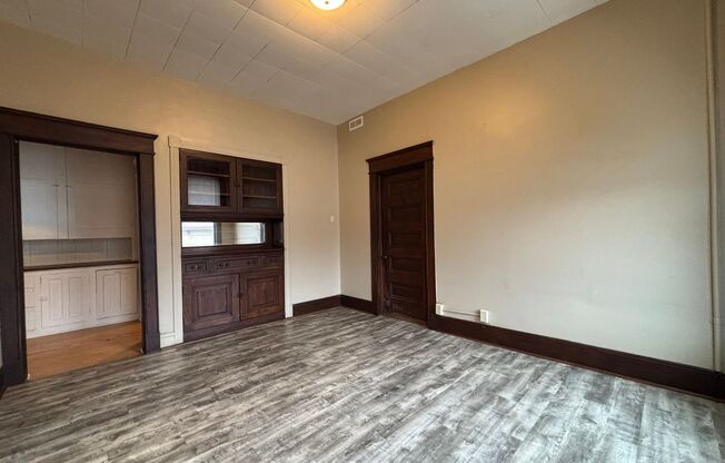 1 bed, 1 bath, 389 sqft, $899, Unit 7