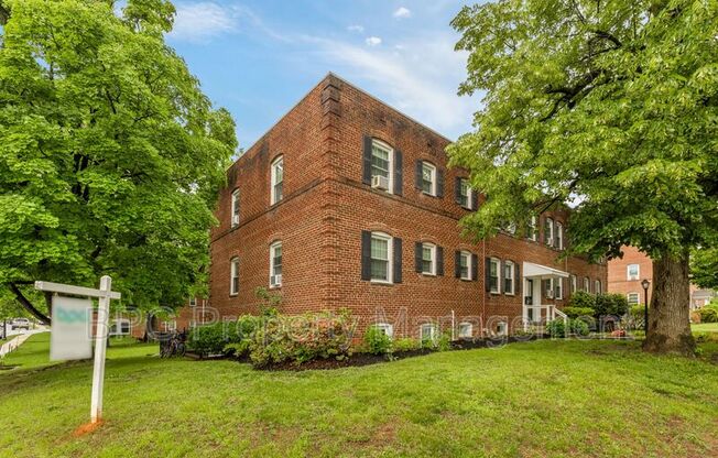 1100 N KENNEBEC ST
