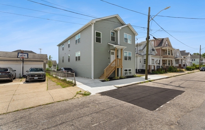 41 HAMPTON ST