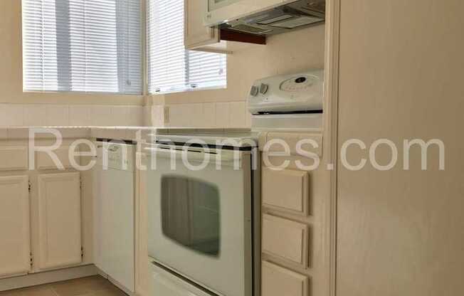 2 beds, 2 baths, $2,900