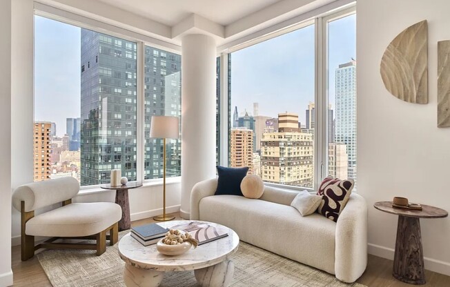 457 W 40 ST