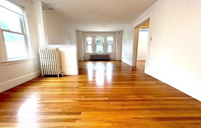 200 MAPLE ST