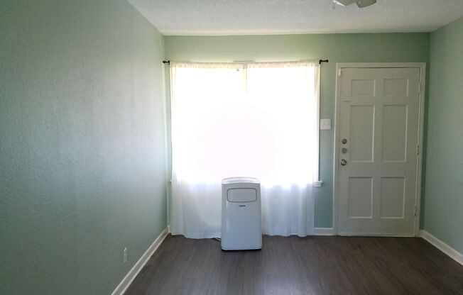 3 beds, 1 bath, $1,125