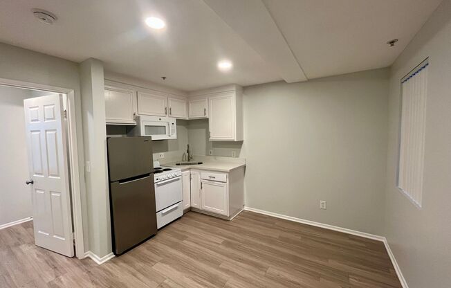 1 bed, 1 bath, 396 sqft, $1,948, Unit 106