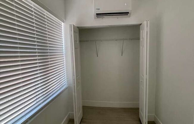 2 beds, 1 bath, 550 sqft, $1,550, Unit Unit 08