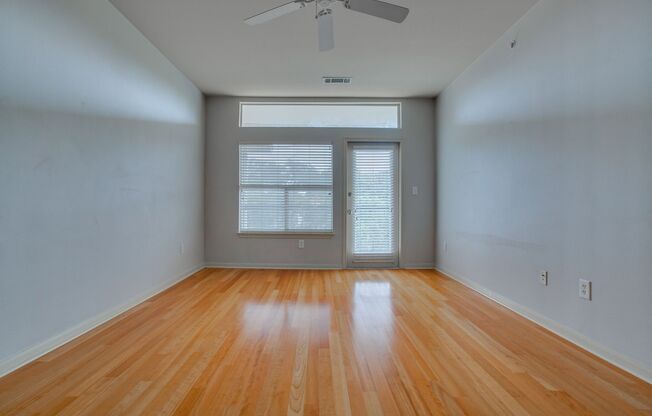 2209 Hancock Drive Unit #27